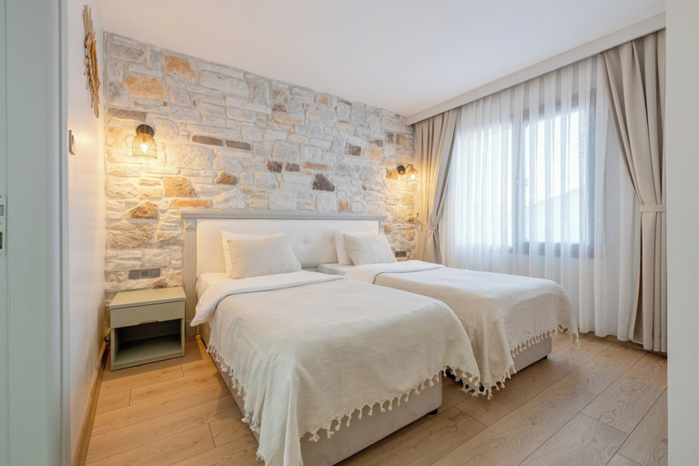 Bedroom 2, Hanedan Hotel, Foça