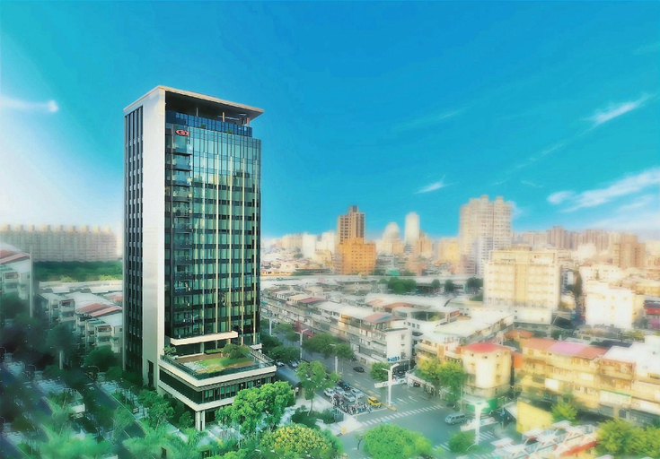 Exterior & Views