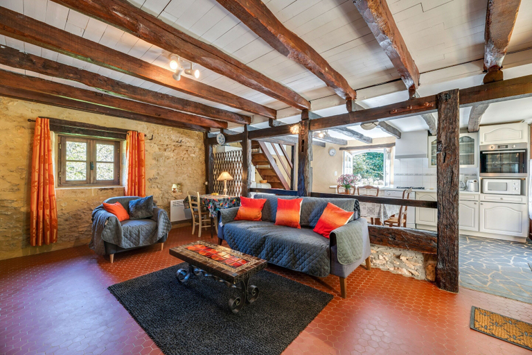 Living room 2, Cosy Holiday Home With Garden, Dordogne