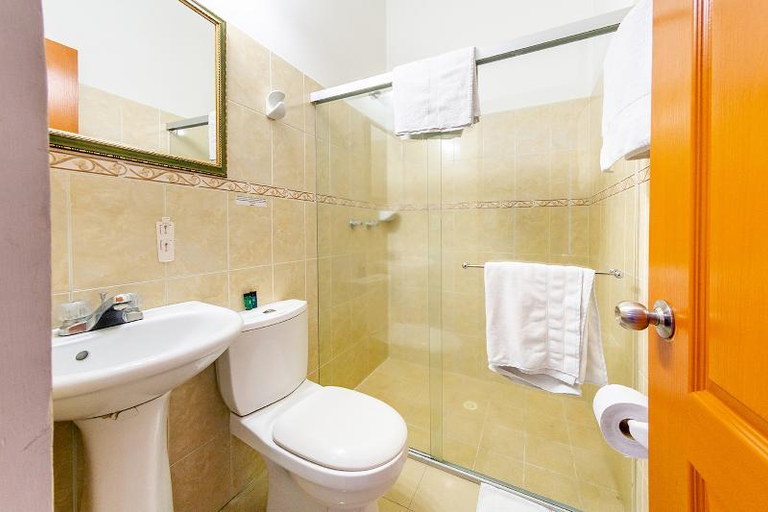Others 5, Ayenda Optimum, Pereira