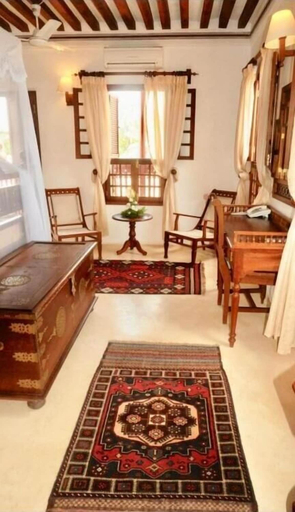 Others 5, Beytsalam, Lamu West