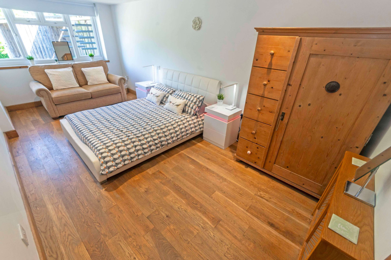 Others 5, Shippenrill Croyde 6 Bedrooms, Sleeps 14, Hot Tub, Devon