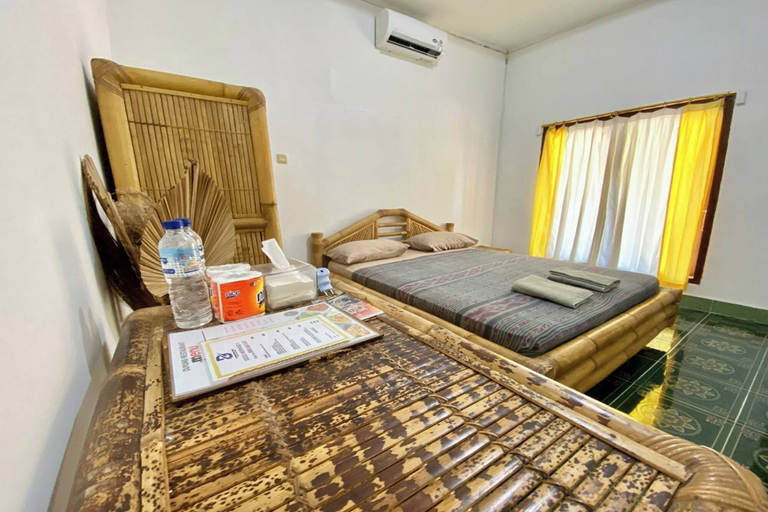 Bedroom 3, Duyung Rooms and Resto by Zuzu, Lombok