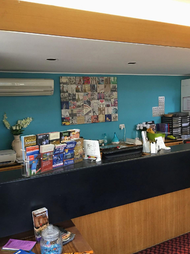 Food & Drinks 4, Tropical Gateway motor inn, Rockhampton