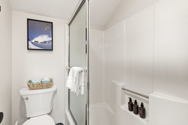 Bathroom 4, Seven Springs 1 BR Loft Condo by RedAwning, Somerset