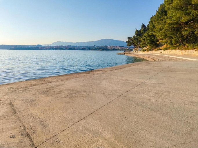 Others 3, Just Meters from the sea Lavica Beachfront Apartments, Podstrana