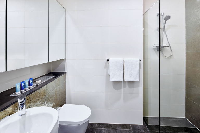 Bathroom 5, Meriton Suites North Sydney, Sydney