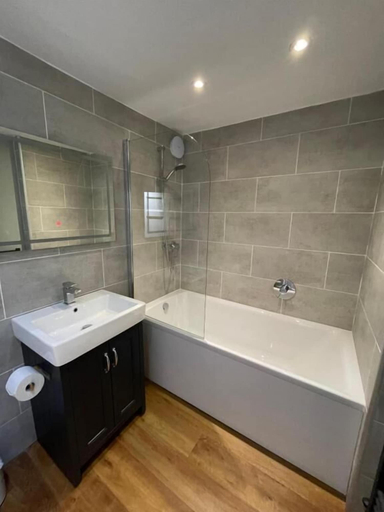 Bathroom 3, The Royal Hotel, Cumbria