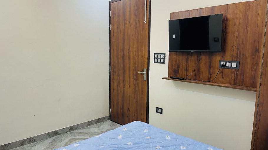 Room 4, Hotel Sangree, Gautam Buddha Nagar