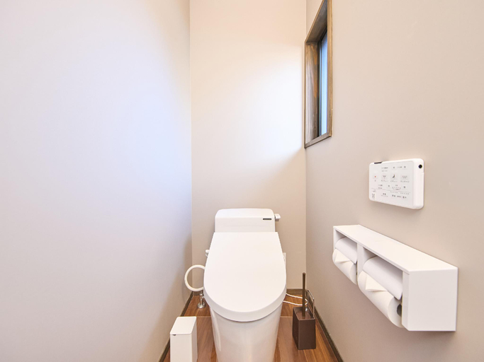 Bathroom 3, Enishiya Izumo, Izumo