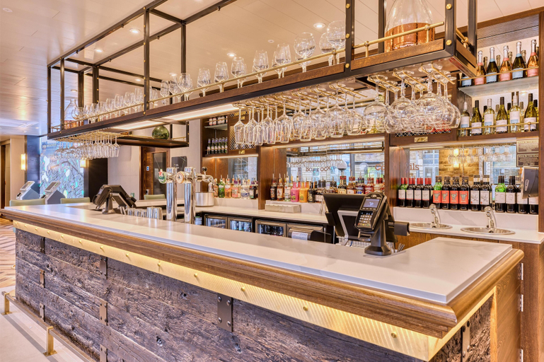 Food & Drinks 5, hub by Premier Inn London Clerkenwell, London