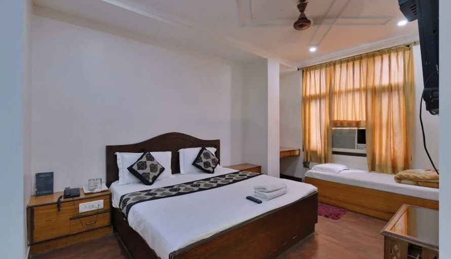 Room 2, Paying Guest Hotel, Delhi
