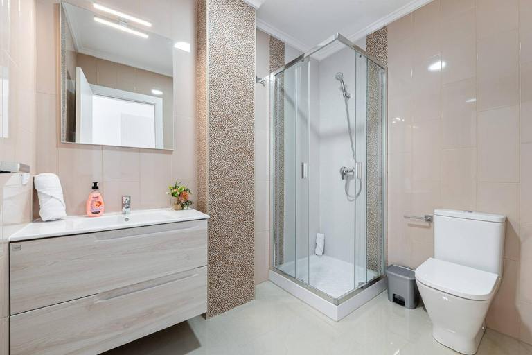Bathroom 2, Aparthotel Laguna Rosa, Alicante