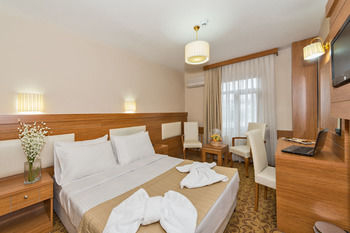 Others 2, Hotel Selenay, Fatih