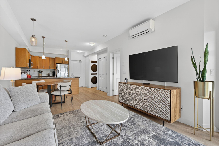 Living area 2, Spectacular View 1 Bdrm 202 At Amenity Filled Resort, Central Okanagan