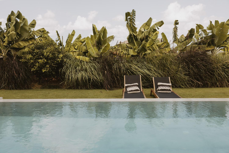 Sport & Beauty, AKU Suites with private pools, Crete