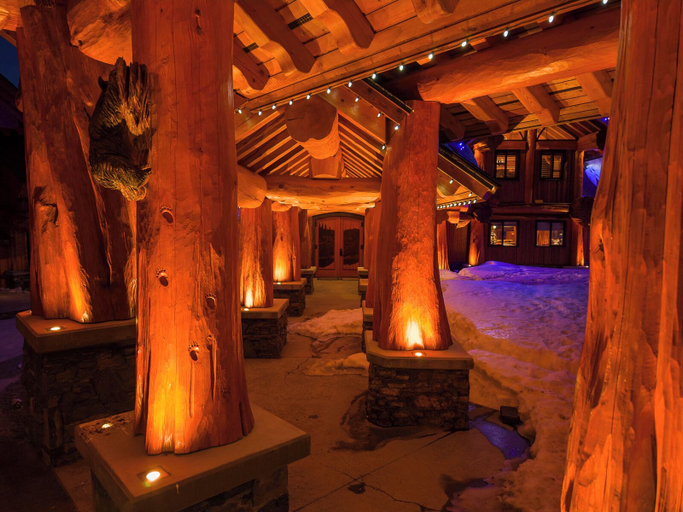 Property grounds 3, White Spirit Lodge Artisan Log, Kootenay Boundary