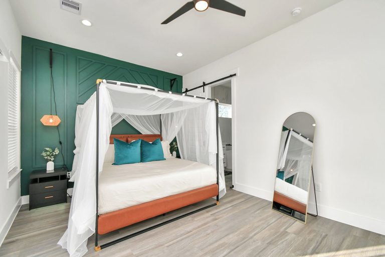 Room 5, Empress Stylish Retreat, Houston