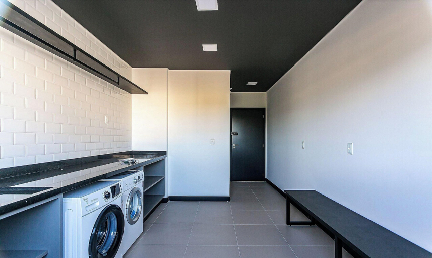 Interior 5, Estadia em prédio com piscina a poucos passos da praia em Florianópolis - STIs, Florianopolis