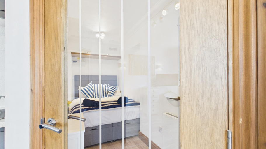 Bedroom 2, Ocean View - 1 Bedroom - Saundersfoot, Pembrokeshire