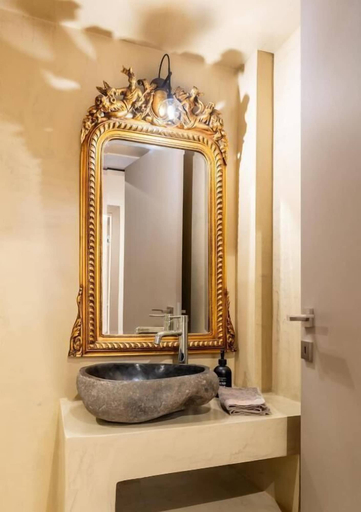 Bathroom 3, MZ Kolonaki, Attica