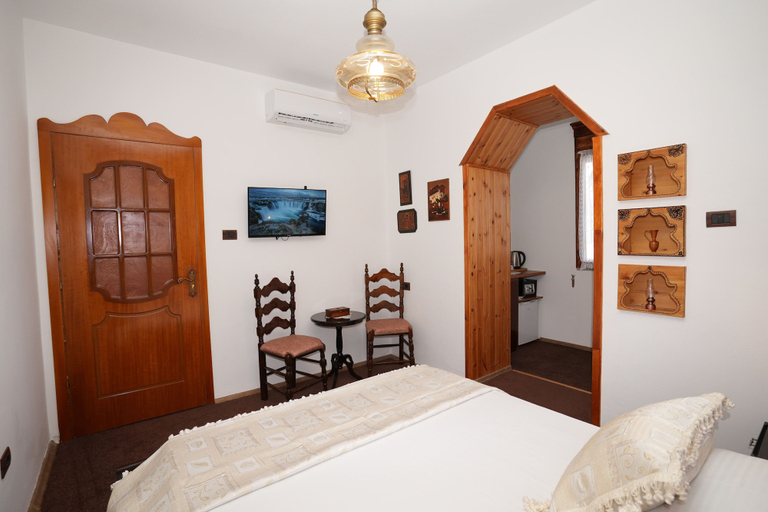 Room 2, Hotel Boutique Ergjeria, Gjirokastrës