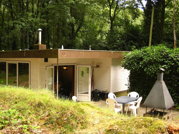 Others 1, Lanklaar Chalet with Garden, Limburg