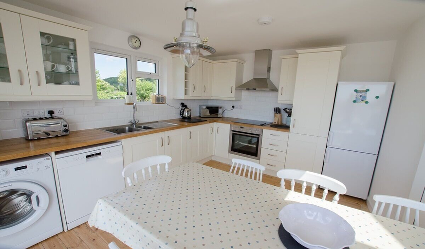 Others 5, Rooftops Braunton 4 Bed Sleeps 8 Beautiful Views, Devon