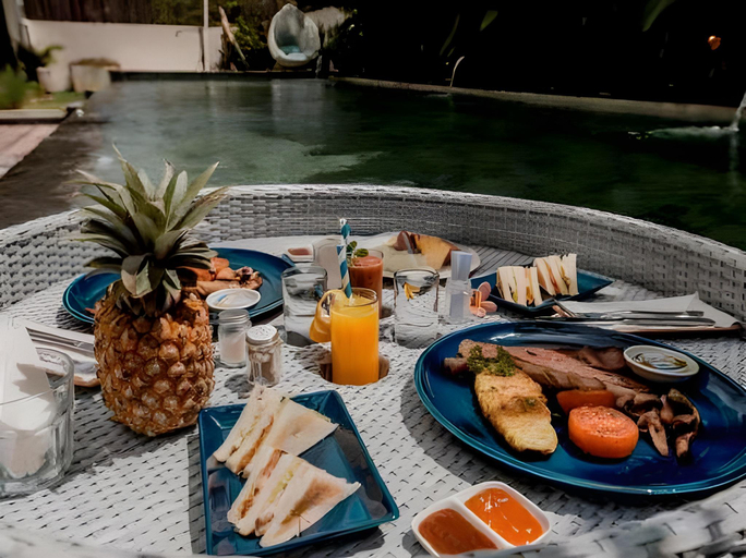 Food & Drinks, D'green Kuta Managed by ARM Hospitality, Badung