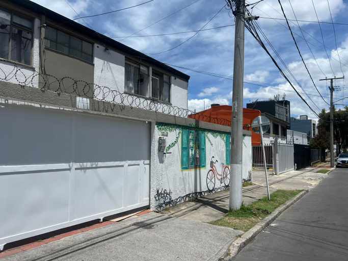 Exterior, Estadia Junto a Clinica Santa Fe, Santafé de Bogotá