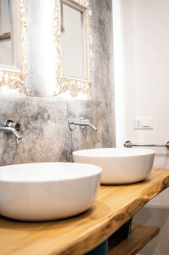 Bathroom 4, DIMORA PALASCIANO, Bari