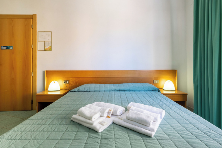 Room 4, Hotiday Alghero Spiaggia, Sassari