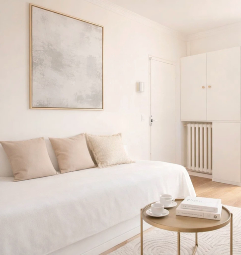 Bedroom 3, 1586 Hauteville, Paris
