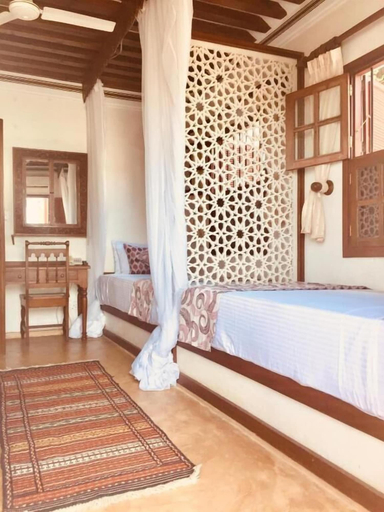 Others 3, Beytsalam, Lamu West