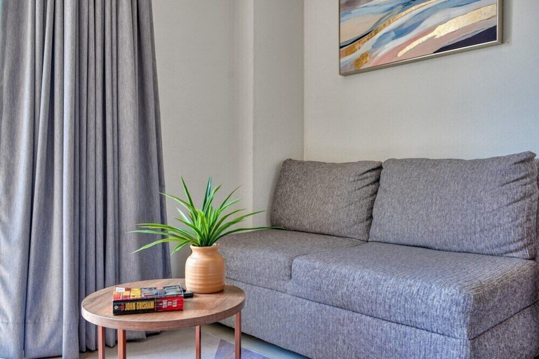 Interior, Cozy Studio -private Balcony - Pool - Gym, Compostela