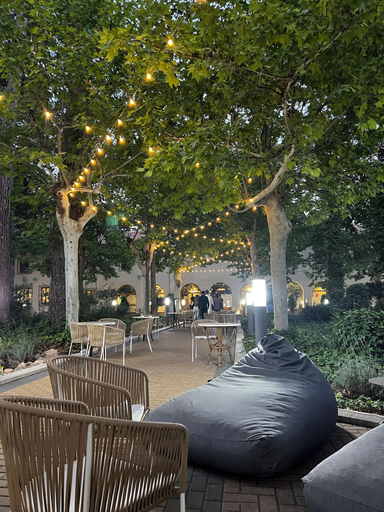 Outdoor dining, Progevita, Valencia