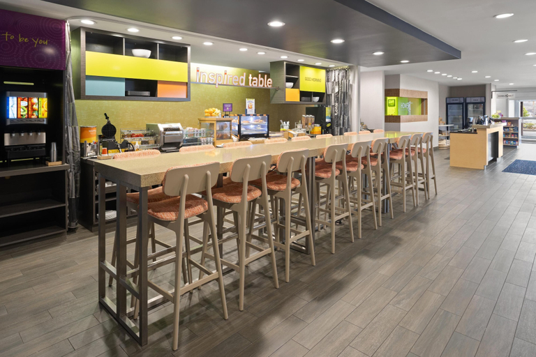 Food & Drinks 5, Home2 Suites by Hilton Meridian, Lauderdale