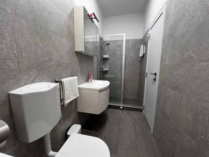 Bathroom 2, Guest House Kono - Two Bedroom Apartment with Terrace, Dubrovnik