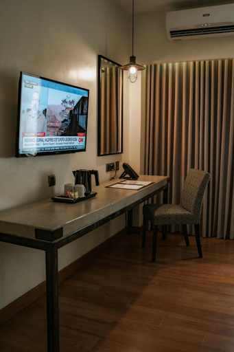 Others 4, Double M Hotel, Valencia City