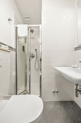 Bathroom 5, Canto dei Servi, Florence