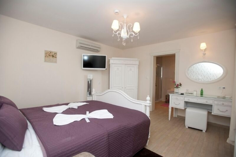 Bedroom 2, Riva's Club, Çekmekoy