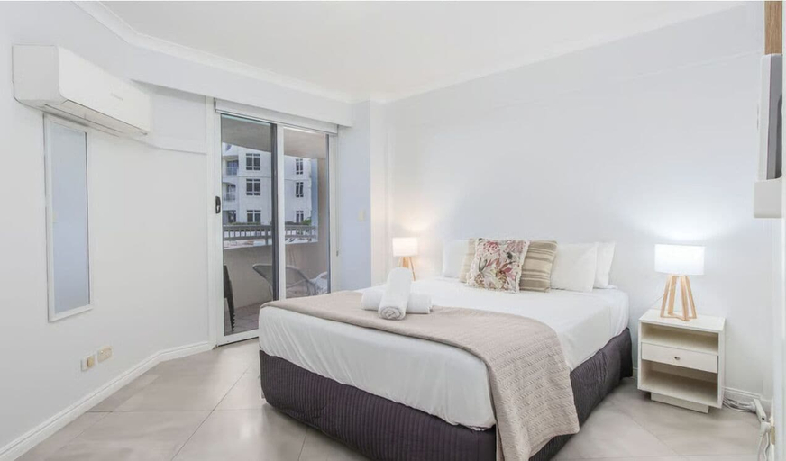 Room 5, Moroccan Surfers - 3BR Apartment, Gold Coast