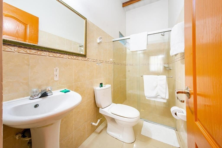 Bathroom 5, Hotel Optimum, Pereira