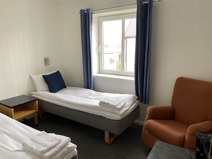 Others 3, Fast Hotel Henningsvær, Vågan