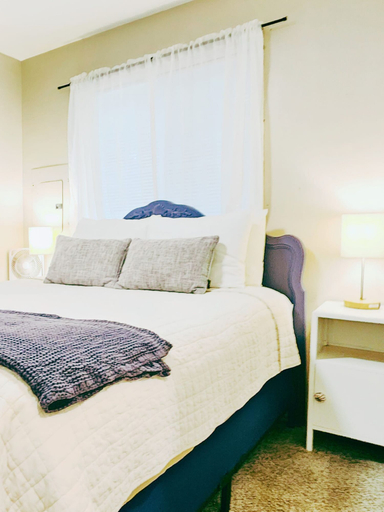 Room 3, Fjordline Lodge, Mason