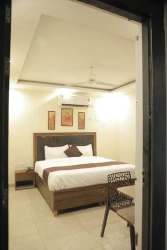 Bedroom 3, The Royal Casa Hotel And Banquet, Ghaziabad