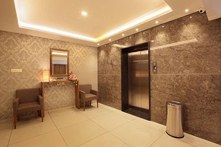 Others 3, Hotel Samrat, Kannur