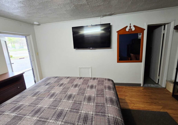 Room 3, Chek Inn Motel Rockingham NC, Richmond