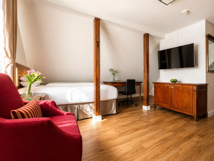 Others 5, CityHotel Feuerbach, Stuttgart
