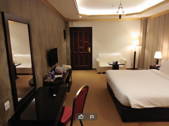 Others 2, Faletti's Grand Hotel Gujranwala, Gujranwala